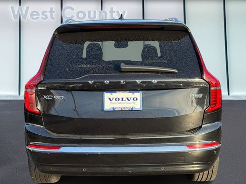 Certified 2025 Volvo XC90 B6 Plus image 6