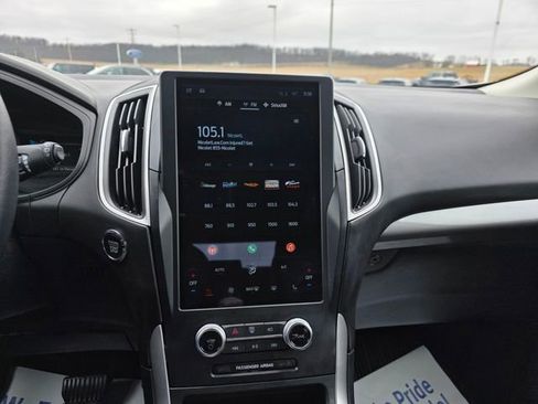 Used 2024 Ford Edge SEL w/ Convenience Package image 17