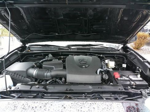 Used 2023 Toyota Tacoma SR5 image 9