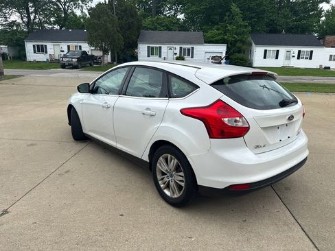 Used 2012 Ford Focus SEL FWD image 8