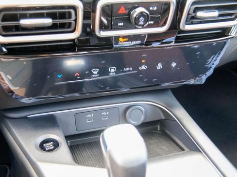 New 2026 Nissan Sentra SR w/ Floor Mat Package FWD image 12
