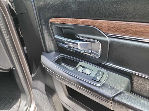 Used 2018 RAM 2500 Laramie AWD/4WD image 40
