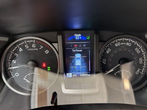 Used 2023 Toyota Tacoma TRD Sport image 25