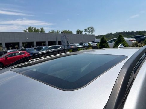 Used 2019 Subaru Forester Premium AWD/4WD image 13