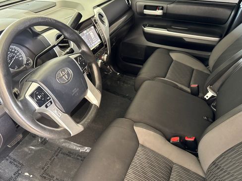 Used 2014 Toyota Tundra SR5 w/ TRD Off Road Package image 9