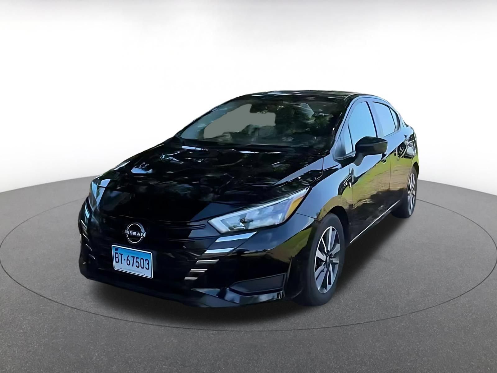 Used 2025 Nissan Versa SV FWD image 6