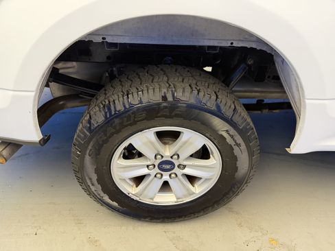 Used 2017 Ford F150 XLT AWD/4WD image 8