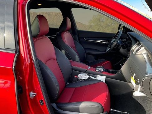 Used 2025 INFINITI QX50 Sport image 7