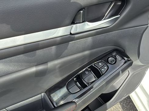 New 2025 Nissan Altima 2.5 SR image 22