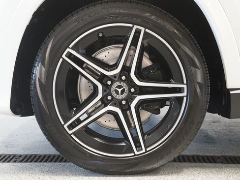 Certified 2024 Mercedes-Benz GLS 450 4MATIC image 8