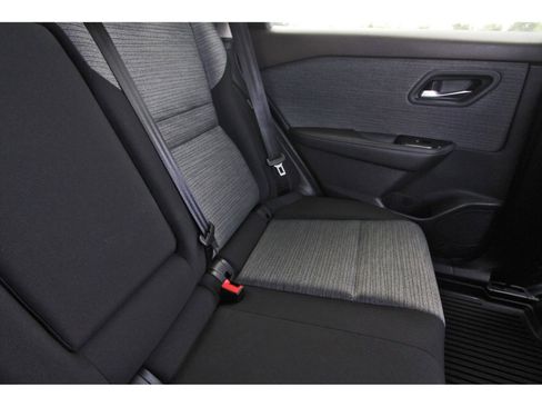 Certified 2023 Nissan Rogue SV FWD image 15