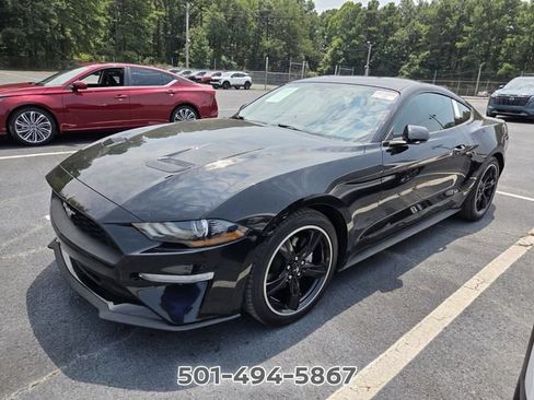 Used 2020 Ford Mustang Coupe RWD image 9