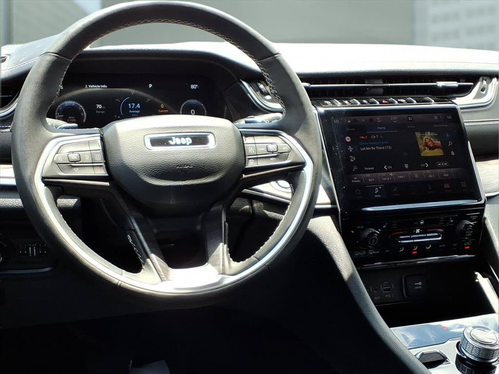 Used 2023 Jeep Grand Cherokee L Limited AWD/4WD image 4