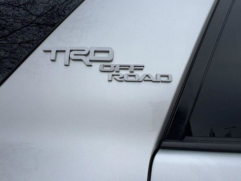 Used 2019 Toyota 4Runner TRD Off-Road image 9