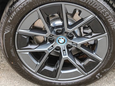 Certified 2023 BMW i4 eDrive35 RWD image 11