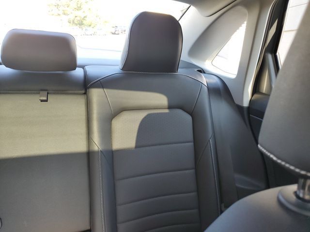 Certified 2024 Volkswagen Jetta SE w/ Panoramic Sunroof Package FWD image 12