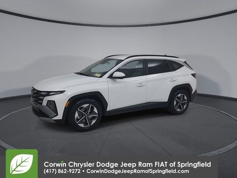 Used 2025 Hyundai Tucson SEL FWD image 6