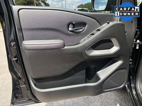 Used 2022 Nissan Frontier SV image 21