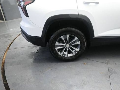 Used 2025 Chevrolet Equinox LT AWD/4WD image 19