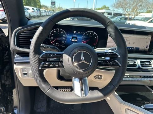 New 2026 Mercedes-Benz GLS 450 4MATIC image 16