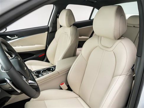 New 2026 Genesis G70 2.5T image 17