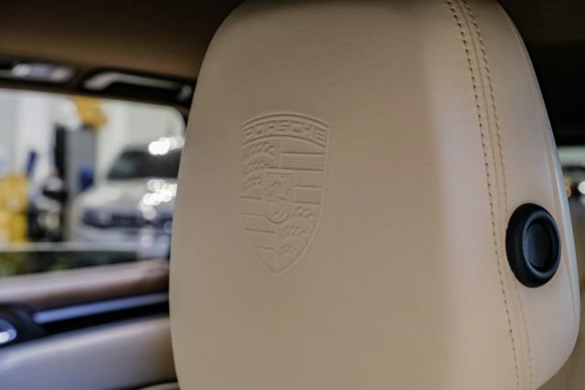 Used 2017 Porsche Cayenne AWD/4WD image 50