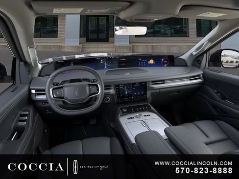 New 2025 Lincoln Navigator Reserve image 9