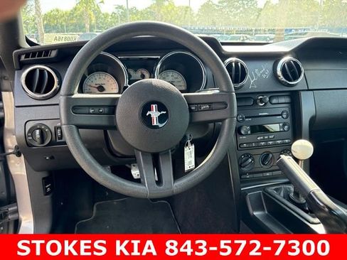 Used 2006 Ford Mustang GT Premium RWD image 11