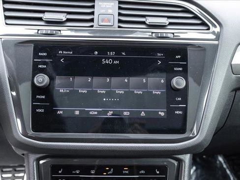 Used 2024 Volkswagen Tiguan SE R-Line image 16