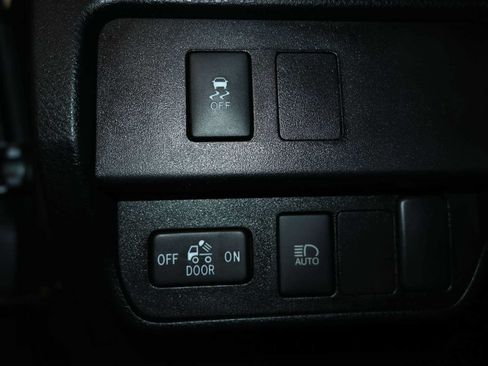 Used 2022 Toyota Tacoma SR AWD/4WD image 15