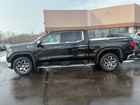 Used 2022 GMC Sierra 1500 SLT w/ SLT Premium Plus Package image 2