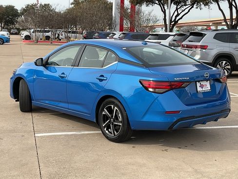 Used 2025 Nissan Sentra SV image 7