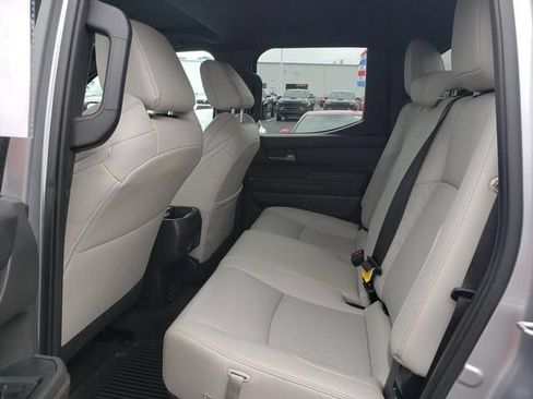 Used 2025 Toyota Tacoma Limited AWD/4WD image 13