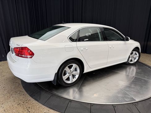 Used 2015 Volkswagen Passat 1.8T SE FWD image 8
