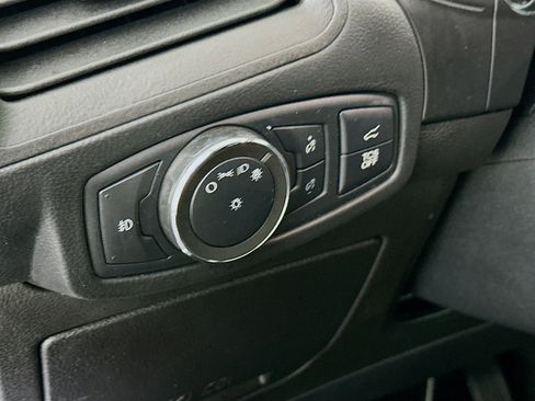 Used 2022 Ford Edge Titanium image 17