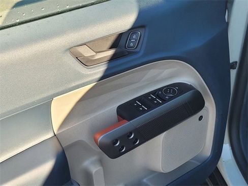 New 2025 Ford Maverick Lariat w/ 4K Tow Package image 8