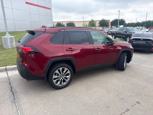Used 2024 Toyota RAV4 XLE Premium FWD image 3