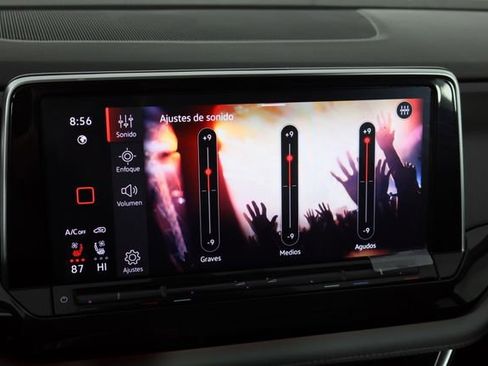 Used 2025 Volkswagen Atlas Peak Edition SE image 43