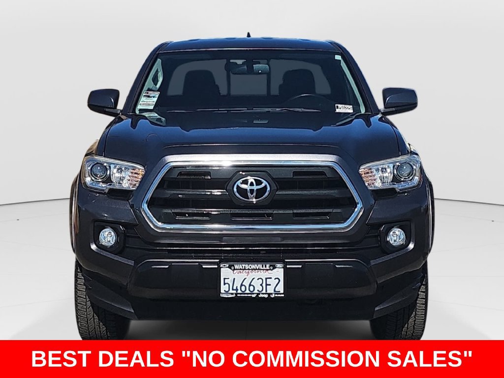Used 2017 Toyota Tacoma SR5 w/ Tow Package RWD image 8