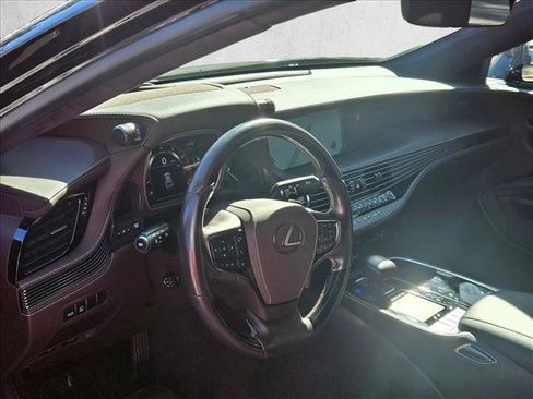 Used 2018 Lexus LS 500 image 7