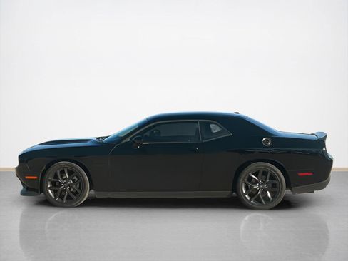 Used 2022 Dodge Challenger R/T w/ Blacktop Package image 4