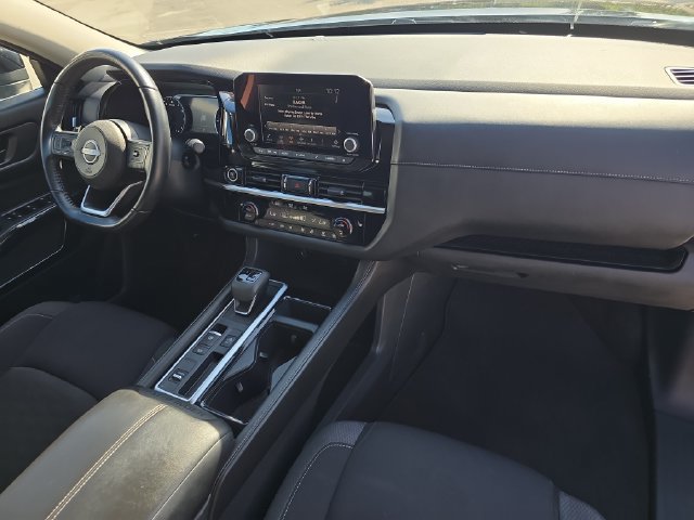 Certified 2024 Nissan Pathfinder SV FWD image 11