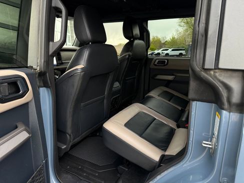 Used 2023 Ford Bronco Wildtrak image 31