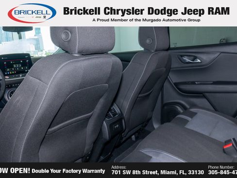 Used 2025 Chevrolet Blazer LT FWD image 18