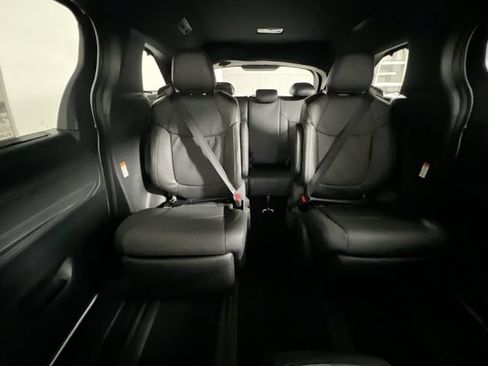 New 2026 Toyota Sienna Limited FWD image 30