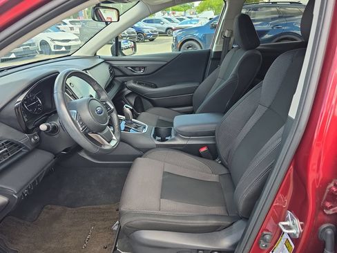 Used 2024 Subaru Outback Premium AWD/4WD image 9