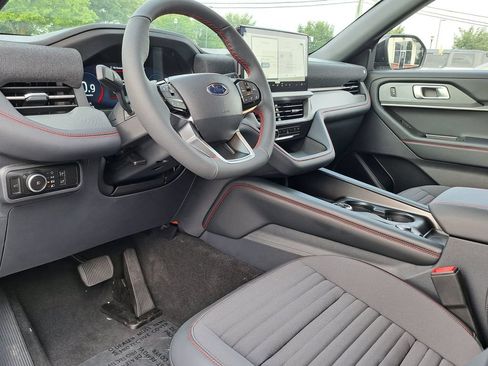 New 2026 Ford Explorer ST-Line w/ ST-Line Street Pack AWD/4WD image 8