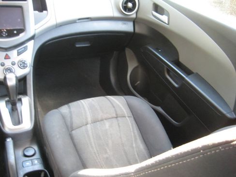 Used 2016 Chevrolet Sonic LT FWD image 12