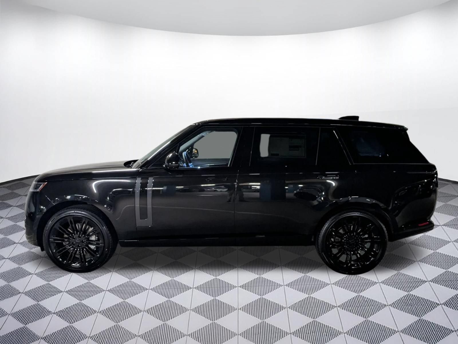 New 2026 Land Rover Range Rover Long Wheelbase SE AWD/4WD image 2