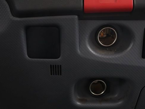 Used 2020 Isuzu NPR image 22